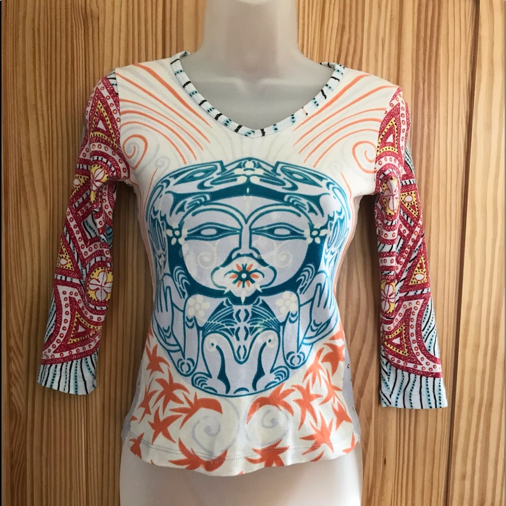 🎉4 Tops For $25🎉Vintage BCBG Graphic Top
